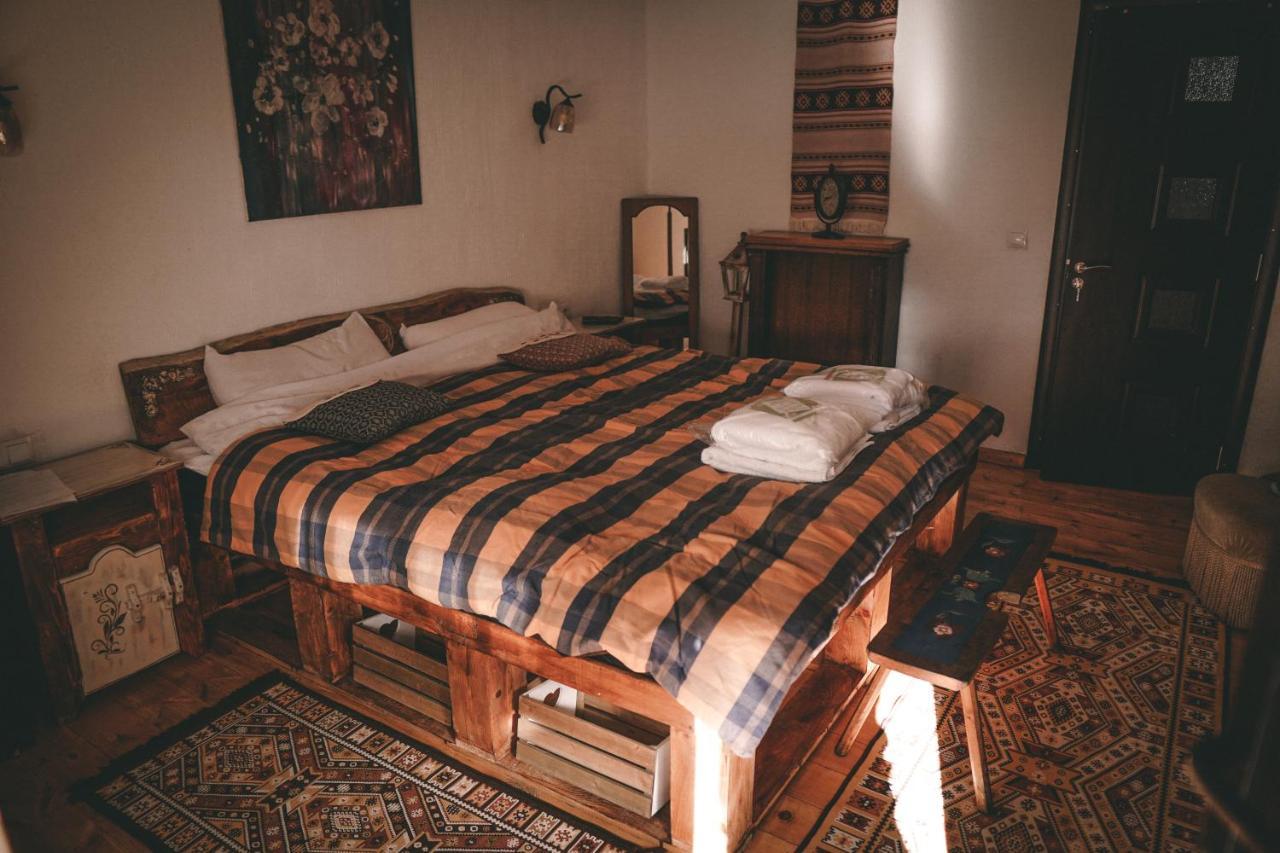 Hotel La Romaneasa à Săpînţa Extérieur photo